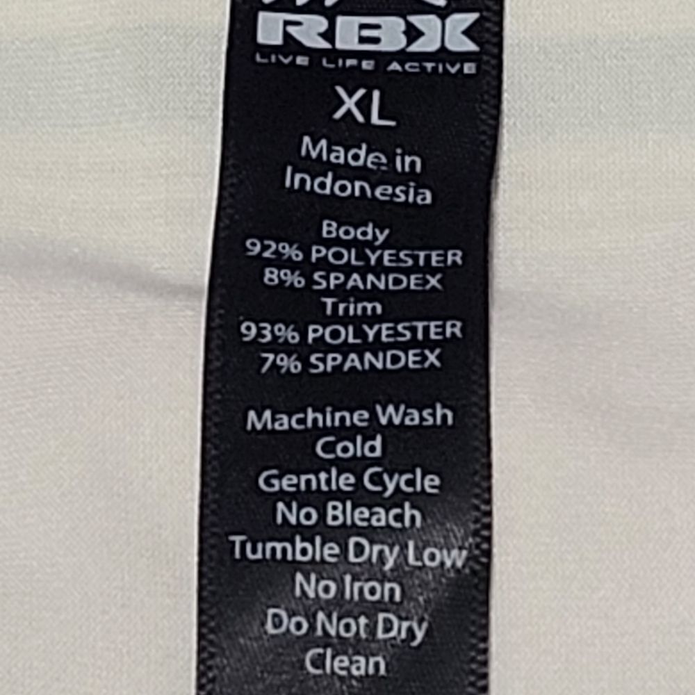 Bundle of workout tops - Picture 10 of 10